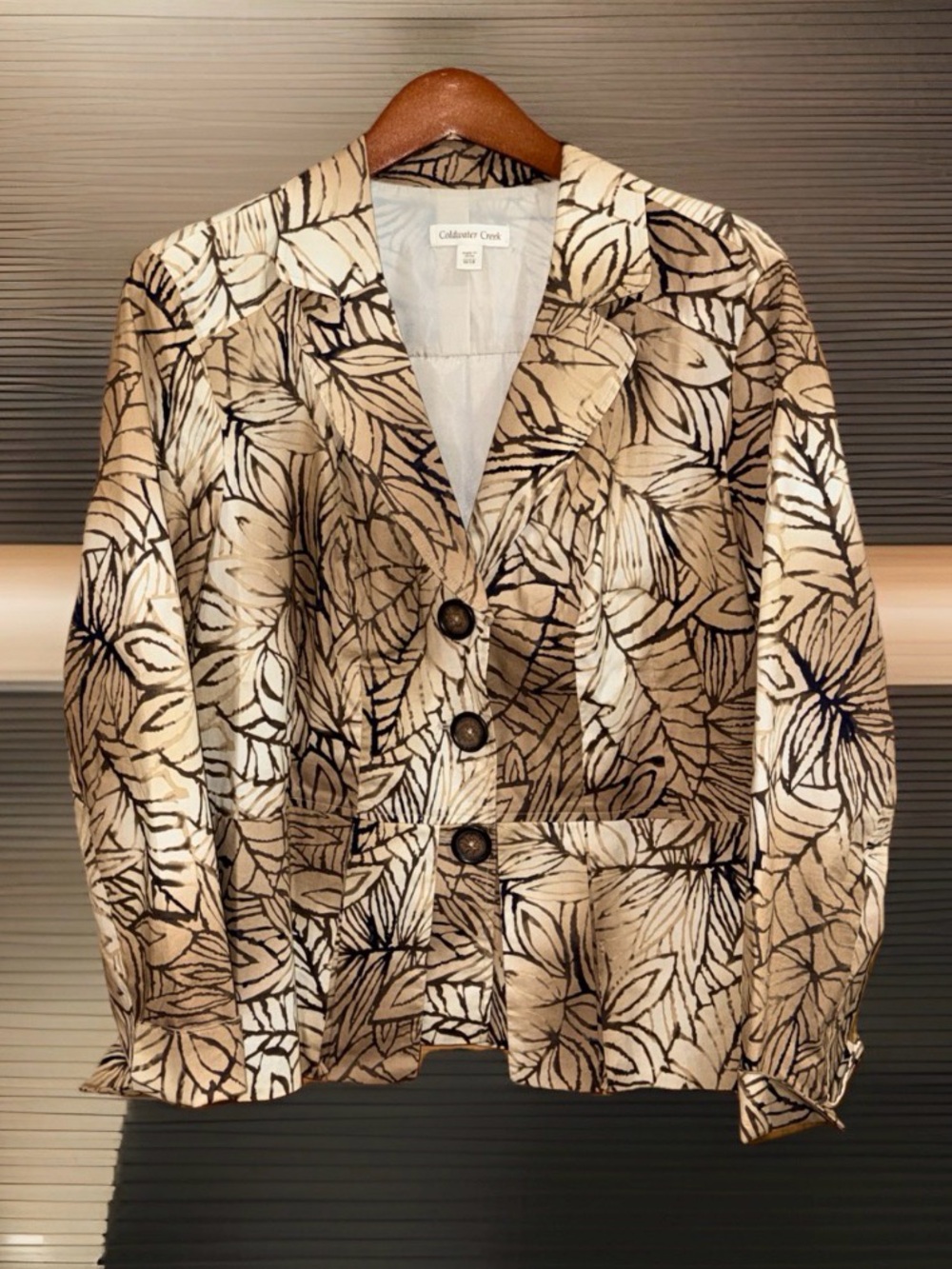 Coldwater Creek Women's Leaf-Print Blazer in Tan and Cream-W18-EC